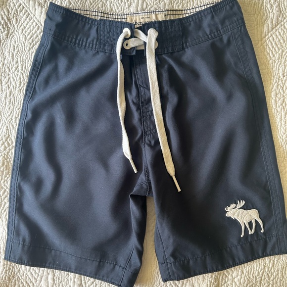 abercrombie kids Other - Abercrombie Kids boys navy swim trunks. Excellent. Size M. Back pocket